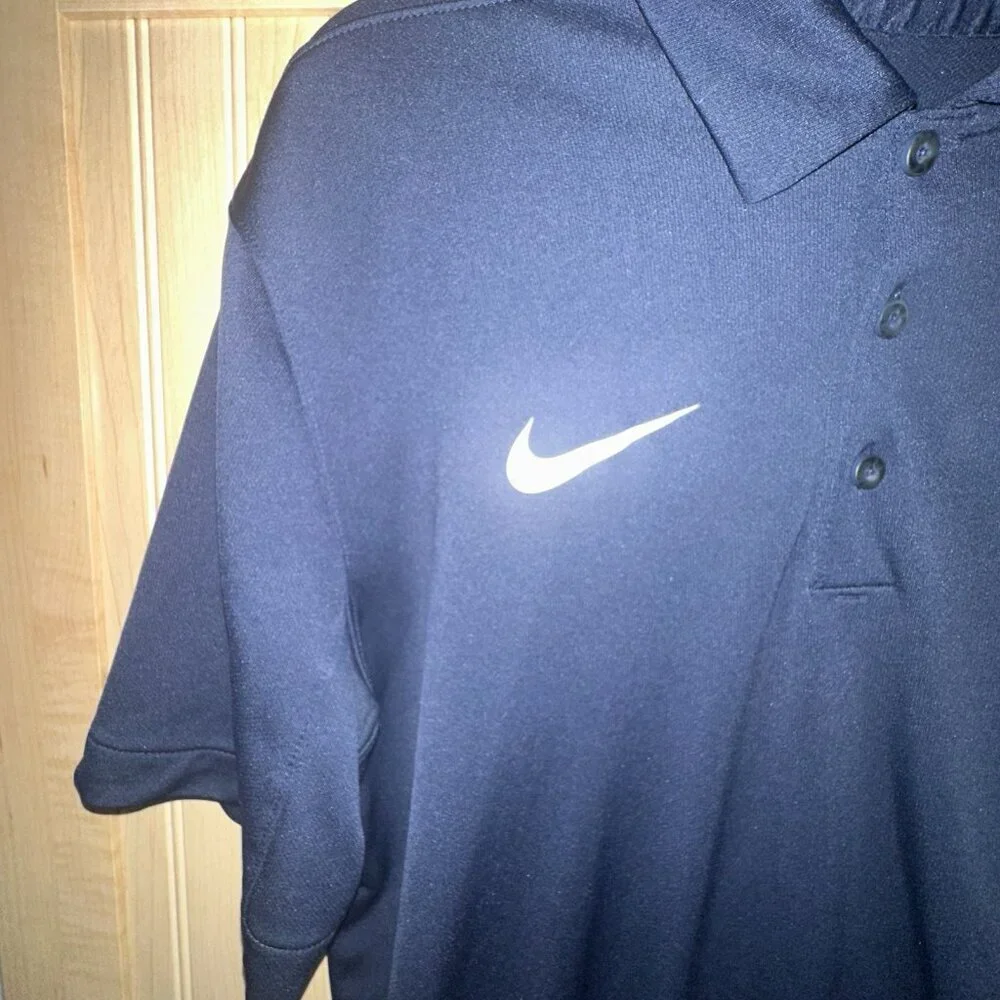 NIKE Dri-fit Memphis Grizzlies Official Men's Staff team Shirt men's Medium‎